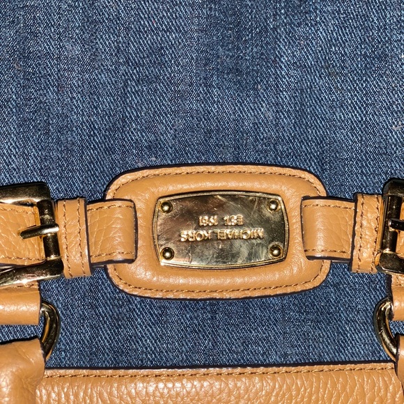 Michael kors purses - Picture 2 of 5